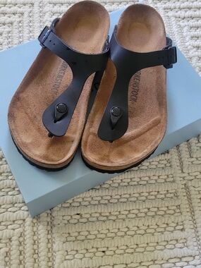 Birkenstock Women’s Black T-Strap Thong Sandals